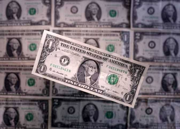 تراجع سعر الدولار اليوم الإثنين 20 أبريل 2026 بمستهل التعاملات.. الأخضر بكام