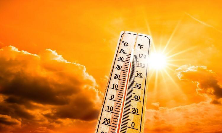 طقس اليوم.. أجواء شديدة الحرارة ورطبة ودرجة الحرارة المحسوسة تصل لـ44 درجة