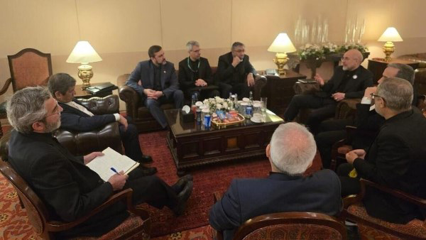 انطلاق المحادثات بين إيران والولايات المتحدة في إسلام آباد