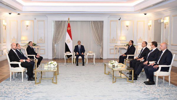 الرئيس السيسي يؤكد دعم مصر الكامل لاستقرار ليبيا خلال لقائه رئيس حكومة الوحدة الوطنية (1) الرئيس السيسي يؤكد دعم مصر الكامل لاستقرار ليبيا خلال لقائه رئيس حكومة الوحدة الوطنية (1)