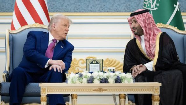 ترامب يحيل الاتفاق النووي مع السعودية إلى الكونجرس