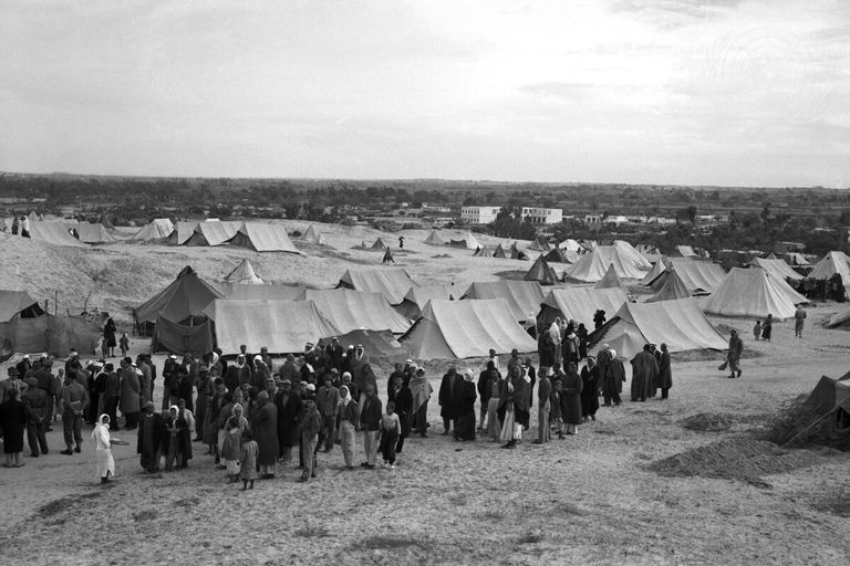 مؤتمر سان فرانسيسكو حيث اجتمعت ممثلو 50 دولة لوضع ميثاق الأمم المتحدة.