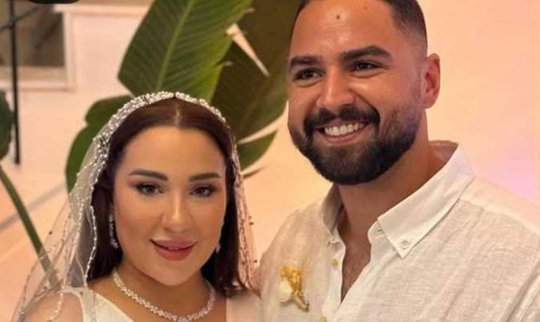 أسما شريف وزوجها