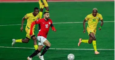 محمد صلاح يسجل هدف الفراعنة الثانى فى شباك زيمبابوي +90 ...