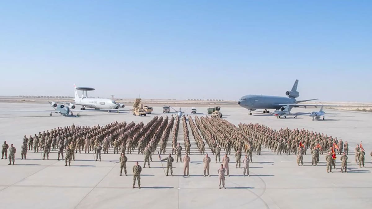 بقاعدة الظفرة بالإمارات.. الجيش الأمريكي ينشر فيديو قدرات جناح الاستطلاع  الجوي - CNN Arabic