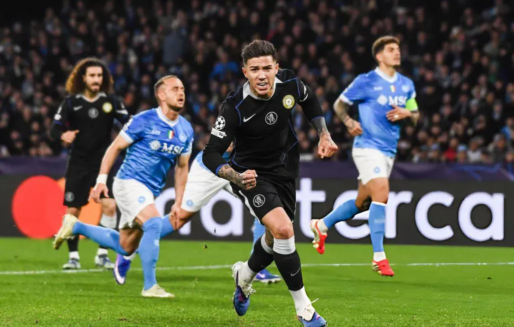 تشيلسي يتأهل مباشرة لدور 16 بفوز مثير 3-2 على نابولي