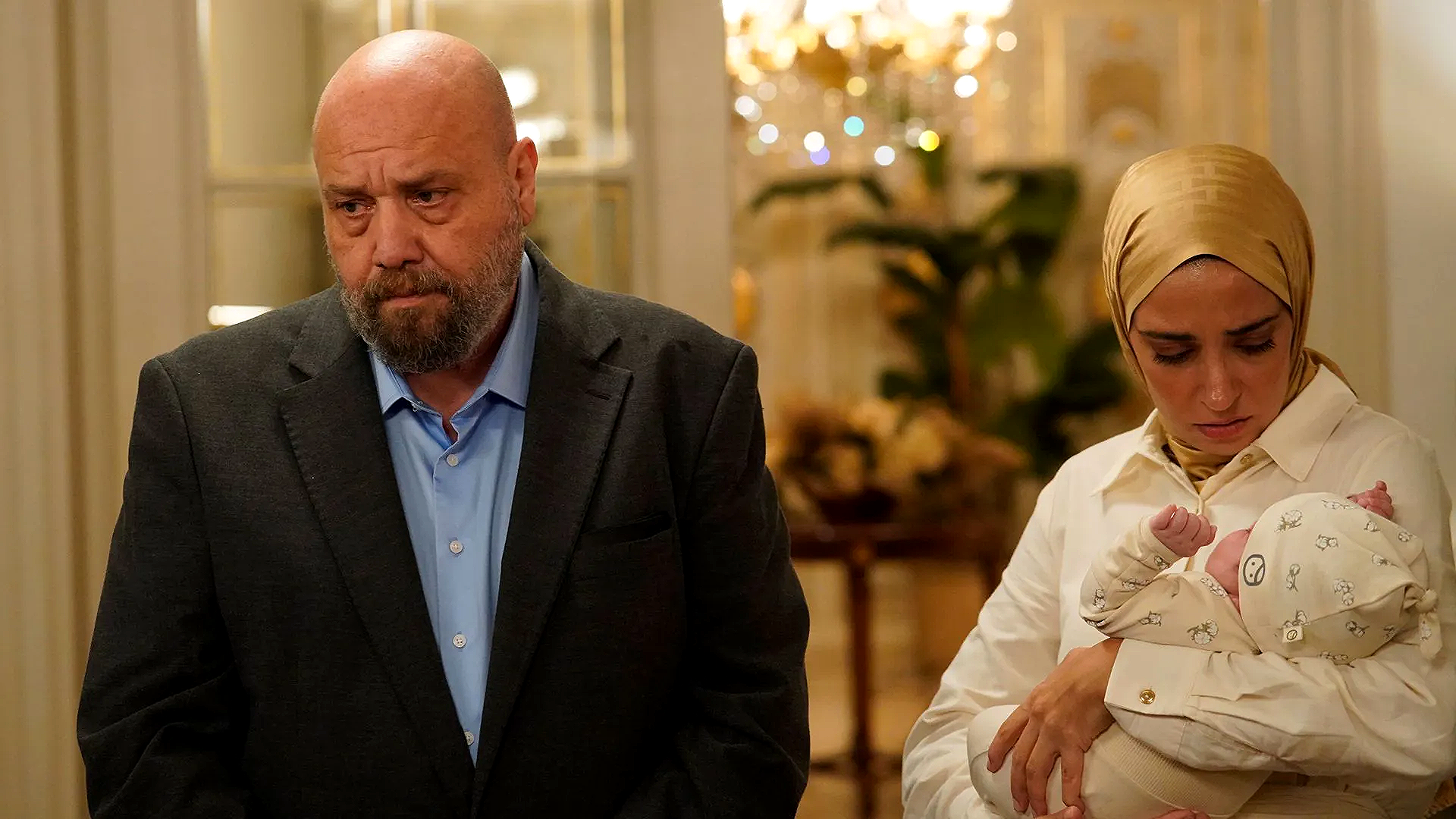 شاهد مسلسل شراب التوت الحلقة 124.. مفاجآت مدوية وانقلاب في مسار الأحداث