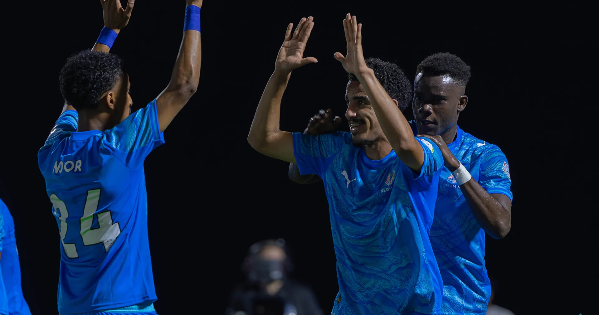 بث مباشر مباراة الأخدود ونيوم (1-0) في دوري روشن السعودي 2026