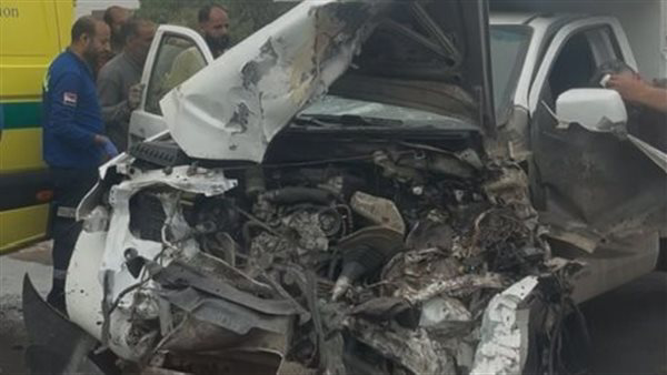 إصابة شخصين في تصادم سيارتي نقل على طريق المدامود بالأقصر