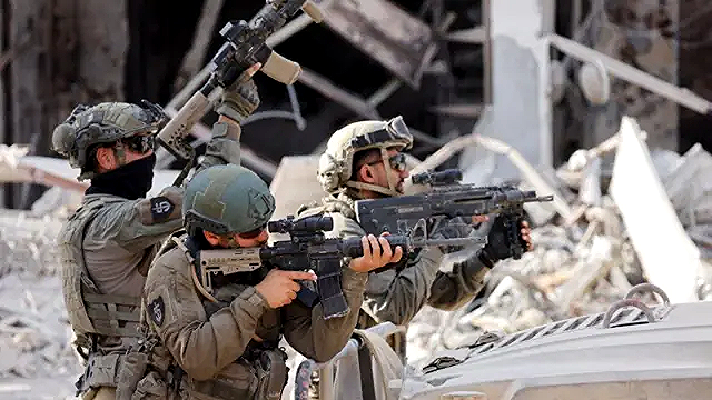 حزب الله وإسرائيل: مقتل خمسة جنود إسرائيليين وإصابة 20 في هجوم صاروخي لحزب  الله، ومقتل ثلاثة صحفيين من قناتي الميادين والمنار في حاصبيا - BBC News عربي