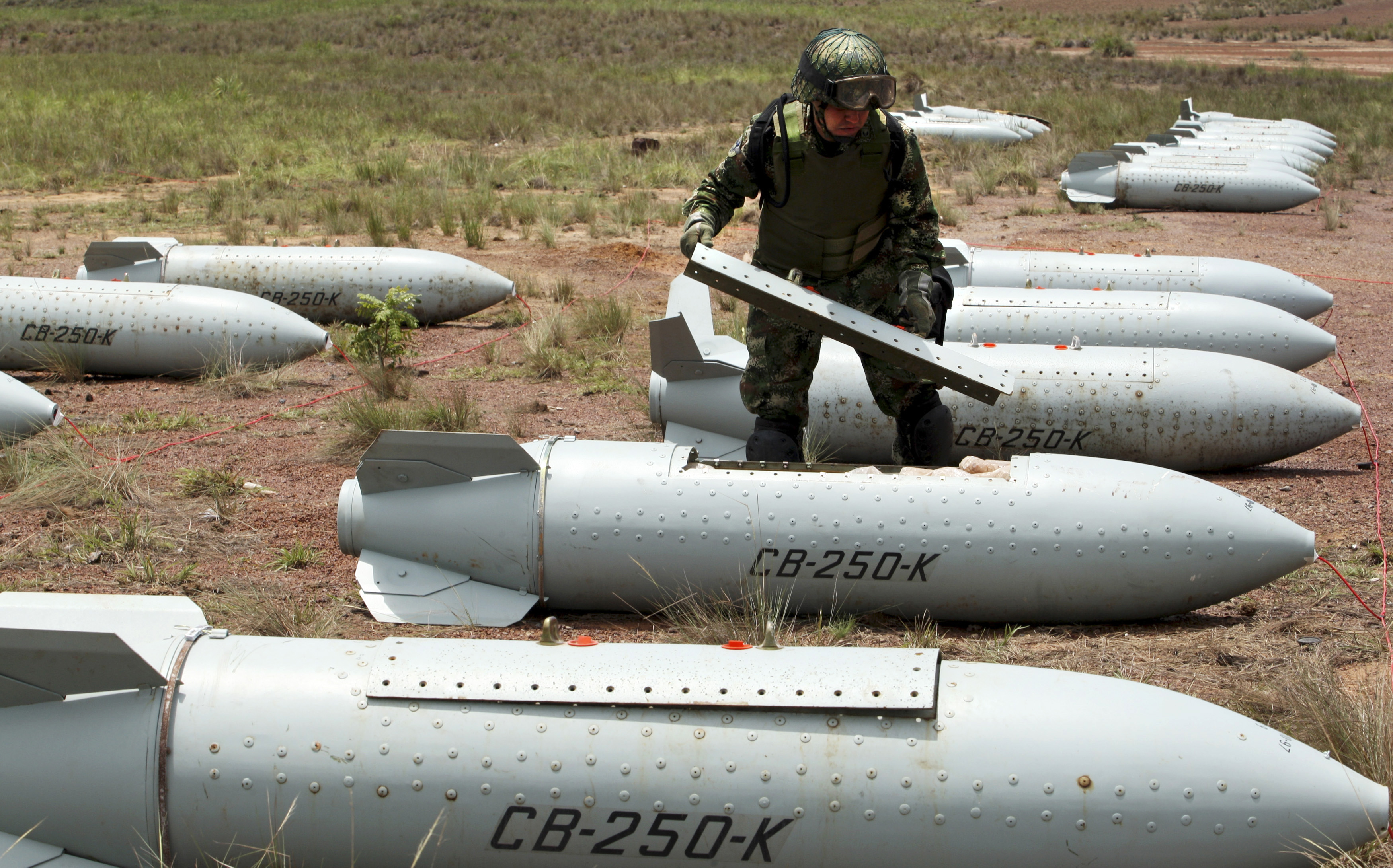 حظر استعمال الأسلحة الإنشطارية.. خطوة "تاريخية" لكنها محدودة - SWI  swissinfo.ch