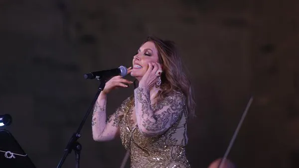 نادية مصطفى تستعد لحفل عيد الحب بالأوبرا المصرية بالإسكندرية