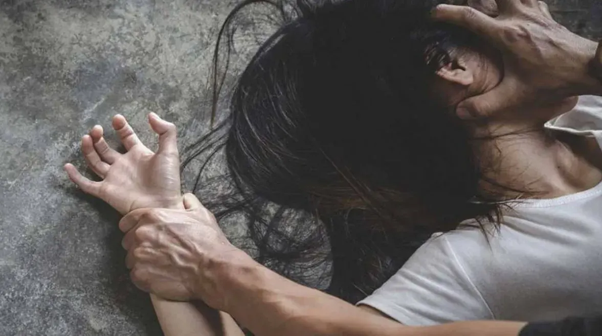 بعد احتجازها 3 أيام.. شاب ينهي حياة زوجته ضربًا داخل شقتهما في المرج