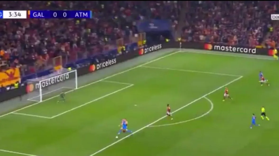 التعادل الإيجابي يحسم الشوط الأول بين أتلتيكو مدريد وجالاتا سراي بدوري أبطال أوروبا