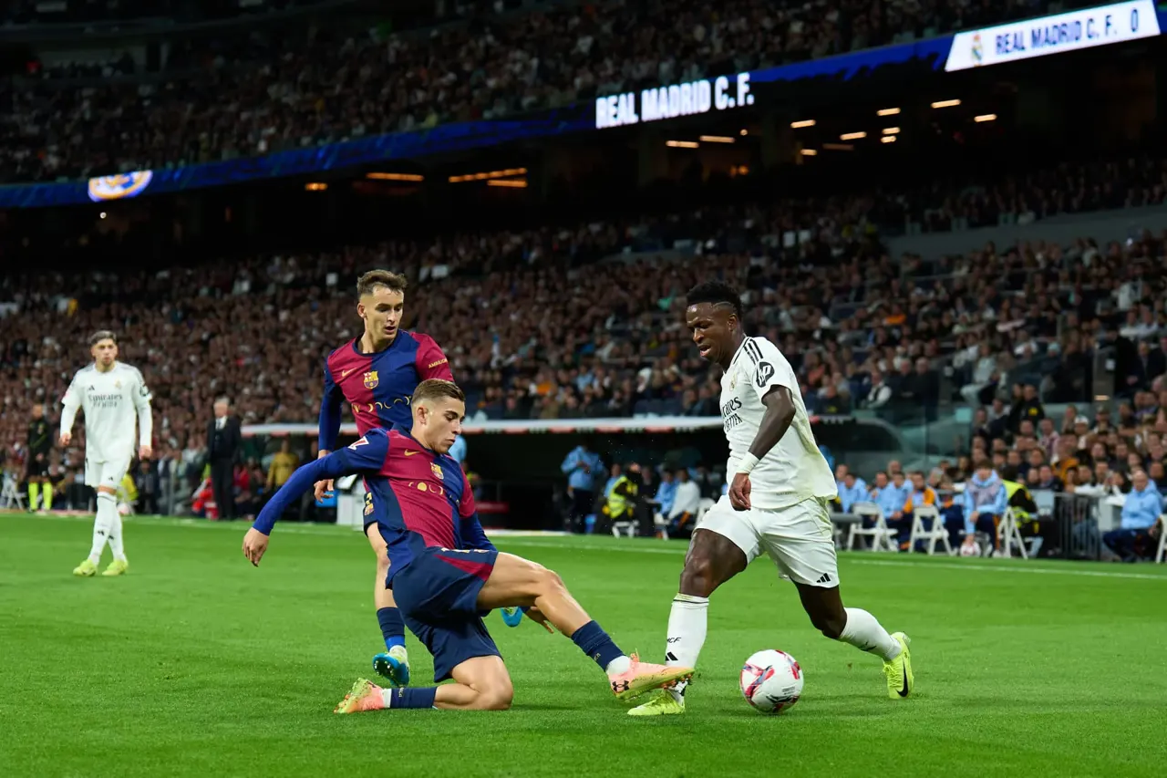 كل ما تحتاج معرفته عن مواجهة برشلونة وريال مدريد في السعودية.. لمن الغلبة؟  - CNN Arabic