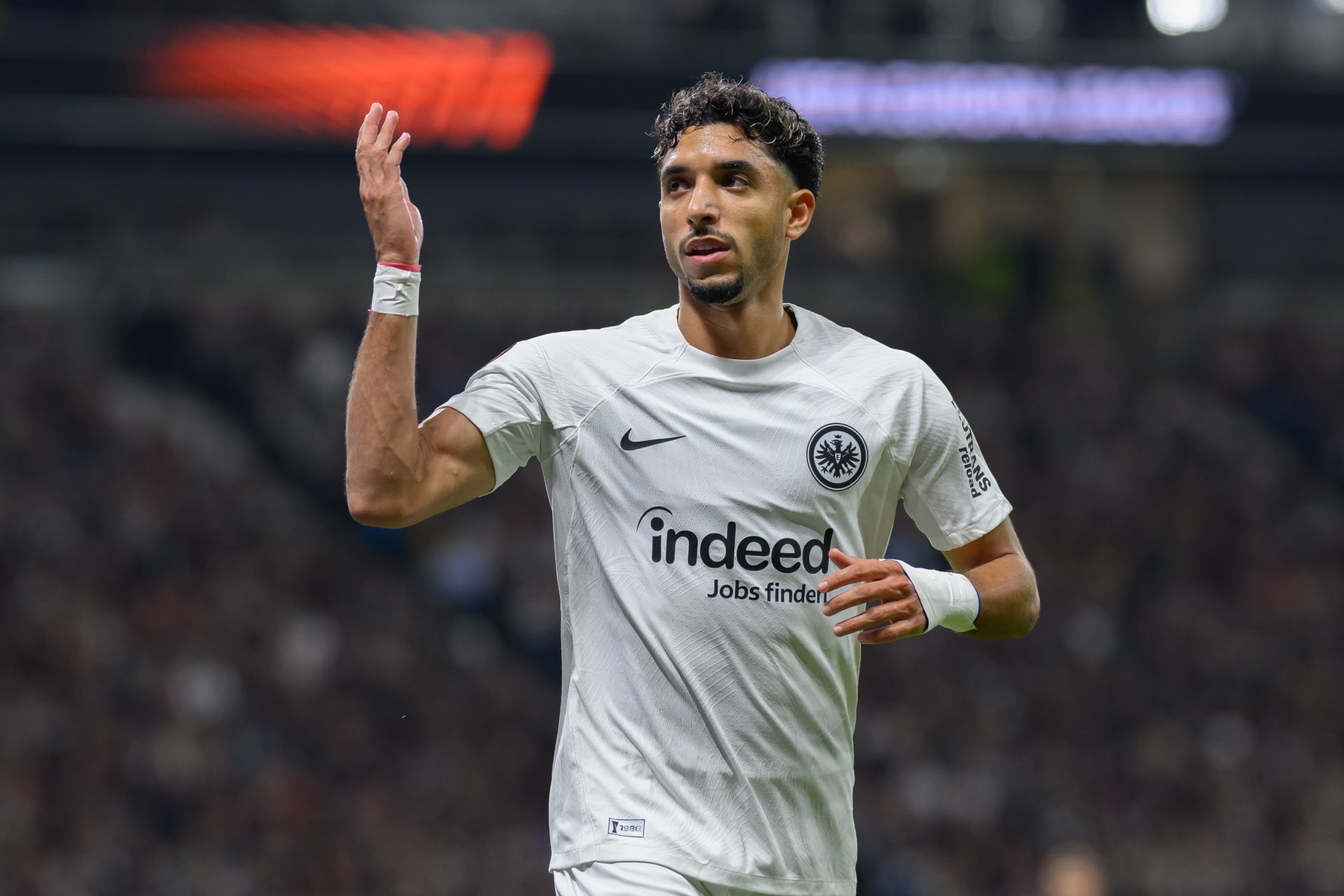 بعد أنباء تربطه بمانشستر سيتي.. ما أرقام عمر مرموش مع آينتراخت فرانكفورت  هذا الموسم؟ - CNN Arabic