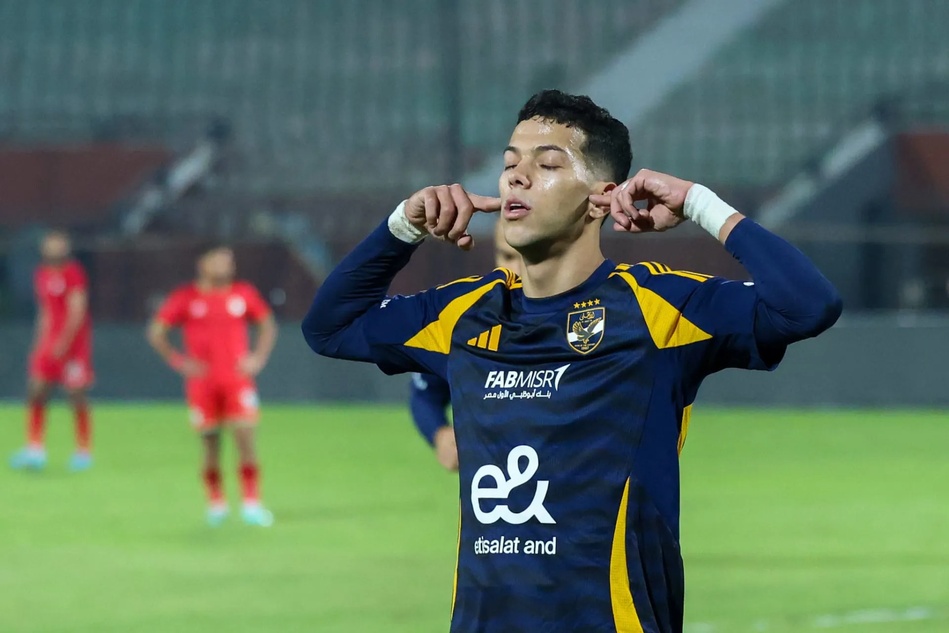 مصدر بالأهلي: إمام عاشور لن يتدرب مُنفرداً اليوم بالتنسيق مع وليد صلاح الدين