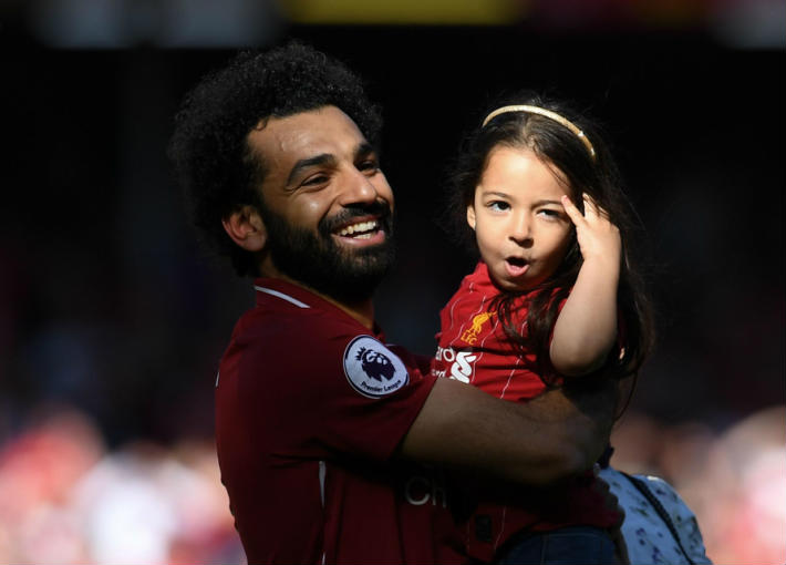 لقطات طريفة تجمع محمد صلاح وابنته مكة في إعلان فودافون الجديد | خبر | في الفن