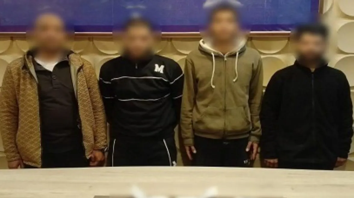 تفاصيل مثيرة: 4 متهمين يحتجزون عاملًا لإكراهه على توقيع إيصالات أمانة