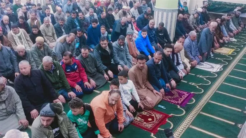 صلاة التراويح من مسجد الحسين.. "قناة الحياة" تنقل عبق الروحانيات إلى بيوت المصريين في رمضان