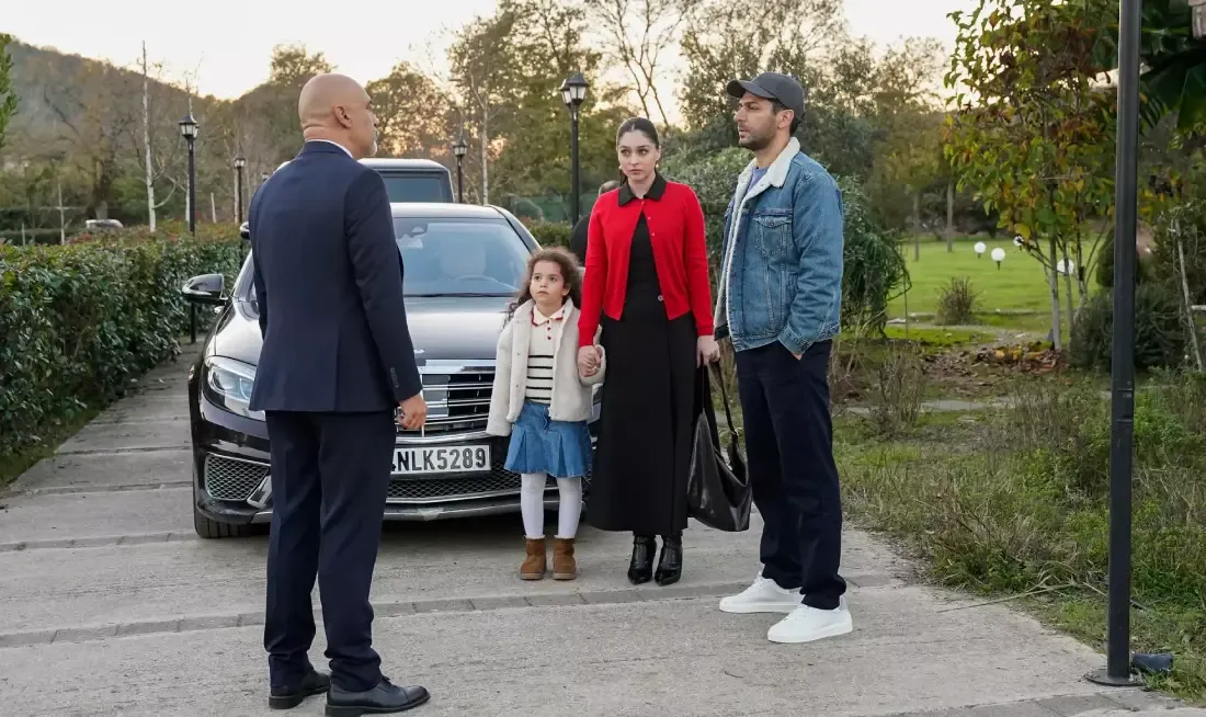 شاهد مسلسل ورود وذنوب الحلقة 15.. "قدر" تصدم الجميع وكذبة "مصطفى" تضع "زينب" في مأزق