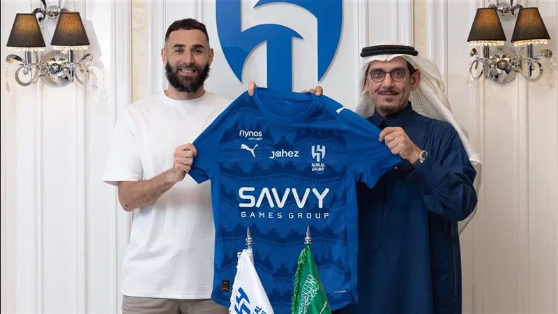 ظهور بنزيما الأول.. موقف "نجم الهلال الجديد" من مواجهة الأخدود في دوري روشن