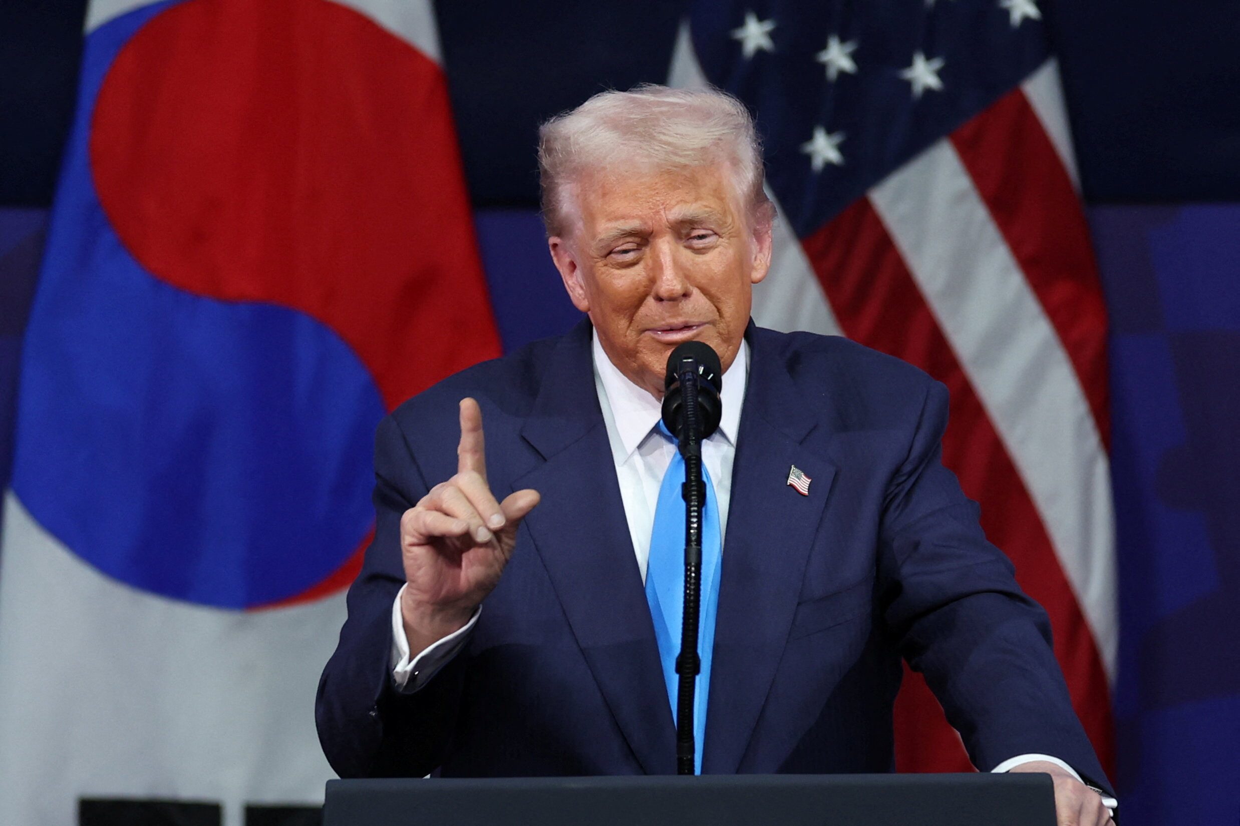 ترامب: ما يناسب أمريكا هو اختبار أسلحة نووية لمواكبة الدول الأخرى | رويترز