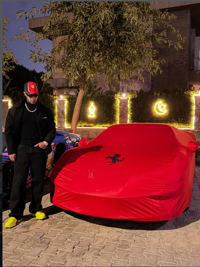 بسبب غيابه عن دراما رمضان.. محمد رمضان يشتري "فيراري" جديدة ويعد جمهوره بمفاجأة كبرى