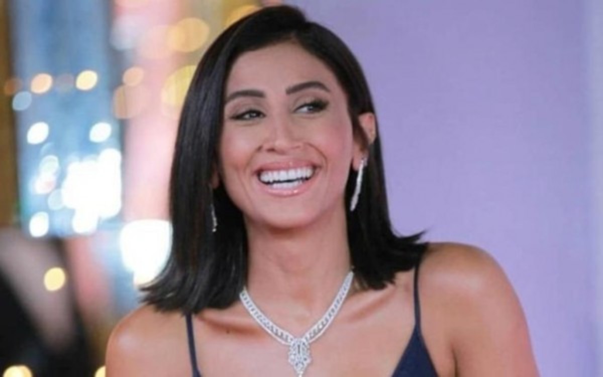 دينا الشربيني تشارك في تحدّي الـ 10 سنوات...هل تغيّر شكلها؟