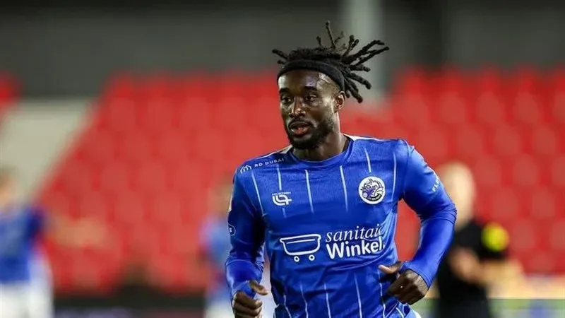 مهاجم دن بوش الهولندي على رادار الأهلي لتعزيز الهجوم في يناير