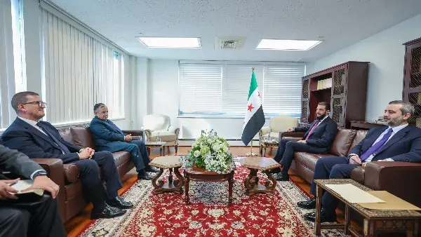 نبيل فهمي يلتقي الرئيس أحمد الشرع لبحث تطورات الأوضاع في سوريا