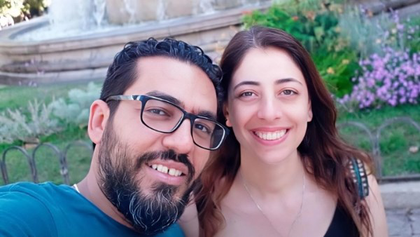 العثور على أسرة مقتولة داخل سيارة بالتجمع الخامس.. تفاصيل صادمة