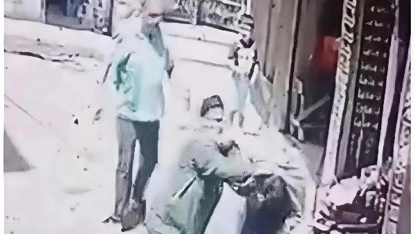 سيدة تجر زوجة ابنها من شعرها في شوارع الغربية.. خلافات عائلية تتحول لواقعة تثير الغضب