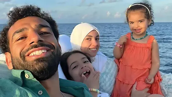 بعد سنوات من الانتظار.. محمد صلاح يحقق حلمه ويرزق بمولود ذكر