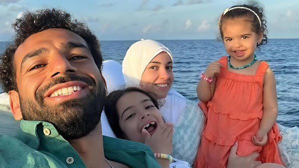 بعد سنوات من الانتظار.. محمد صلاح يحقق حلمه ويرزق بمولود ذكر