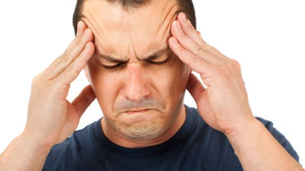 صداع أول يوم رمضان.. أسباب وطرق الوقاية لتجنب الإرهاق المبكر