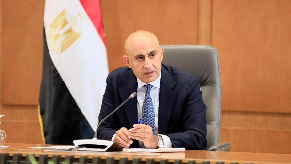 التعليم تحسم الجدل بشأن مناهج البكالوريا المصرية.. وتكشف موعد طرحها رسميًا