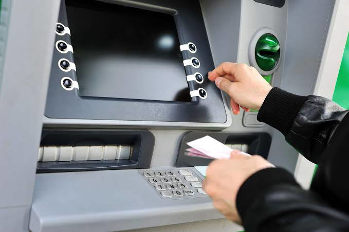 الحد الأقصى للإيداع عبر ماكينات الصراف الآلي ATM في البنوك المصرية 2026