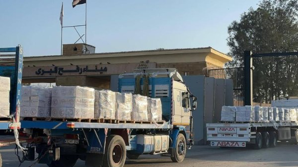 قافلة «زاد العزة» الـ233 تنطلق من مصر إلى غزة محملة بالمساعدات الإنسانية