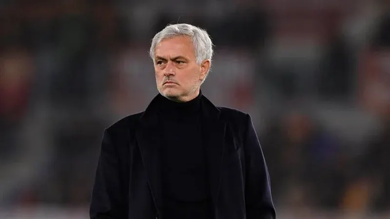 مورينيو يشعل المؤتمر الصحفي قبل مواجهة ريال مدريد: "يمكنني قول لا إذا طلب مني العودة"