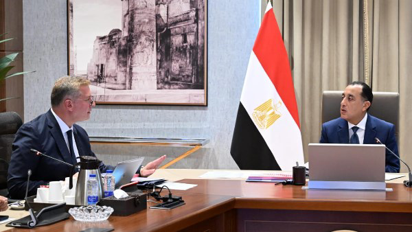 مدبولي ووزير البترول يبحثان زيادة إنتاج الغاز وتوسيع الاستثمارات في القطاع