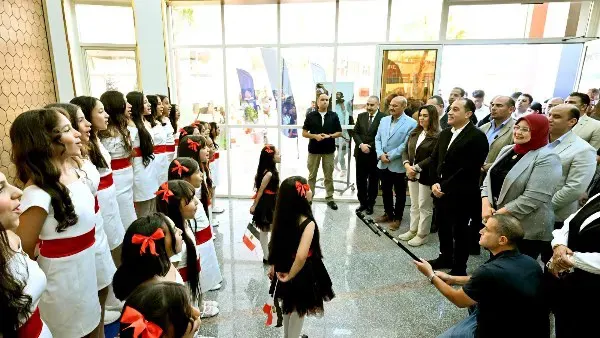 مصطفى مدبولي يفتتح مدرسة النيل المصرية الدولية بالسويس.. تفاصيل الفصول والإمكانات التعليمية