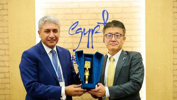 وزير السياحة يبحث مع رئيس وكالة السياحة اليابانية تعزيز الحركة السياحية بين مصر واليابان