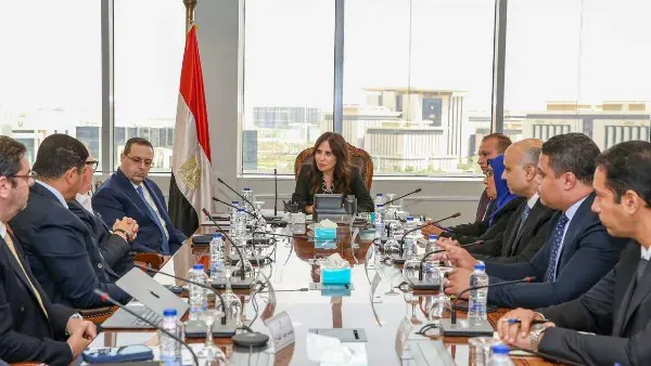 وزيرة الإسكان تبحث مع «فوربس» العالمية تفاصيل تنفيذ البرج العالمي في مصر