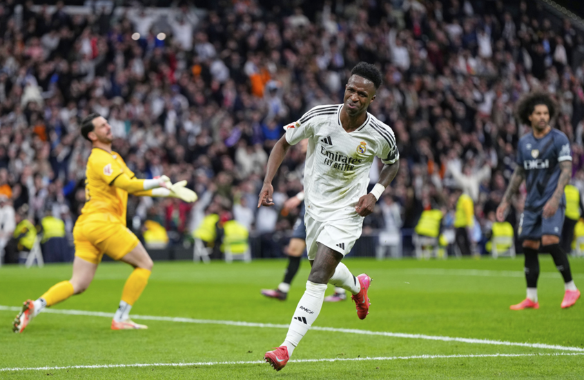 ريال مدريد يتخطى فاليكانو بصعوبة ويشعل الصراع على لقب "الليغا"