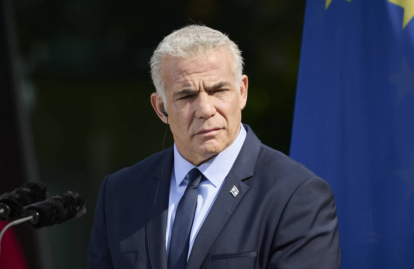 لابيد: هناك إرهاب يهودي في إسرائيل ونتنياهو يتصرف كزعيم عصابة إجرامية