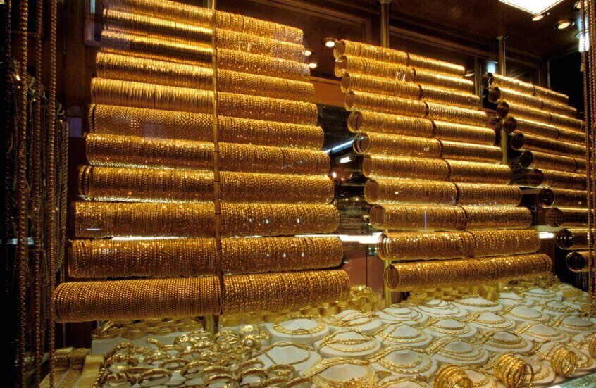 انخفاض أسعار الذهب إلى أدنى مستوى في أسبوع