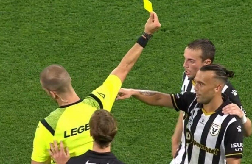 فضيحة مراهنات تضرب الدوري الأسترالي لكرة القدم