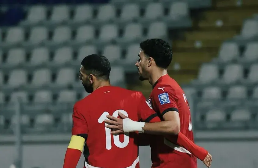 موقف محمد صلاح وعمر مرموش من خوض مباراة مصر وكاب فيردي