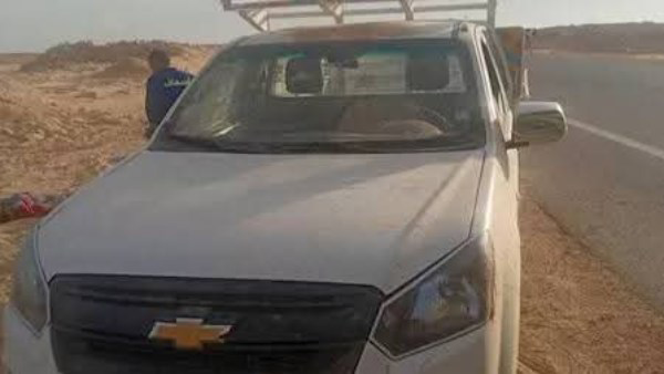 مصرع شخصين وإصابة 11 آخرين في انقلاب سيارة عمال بأسيوط بعد انفجار الإطار